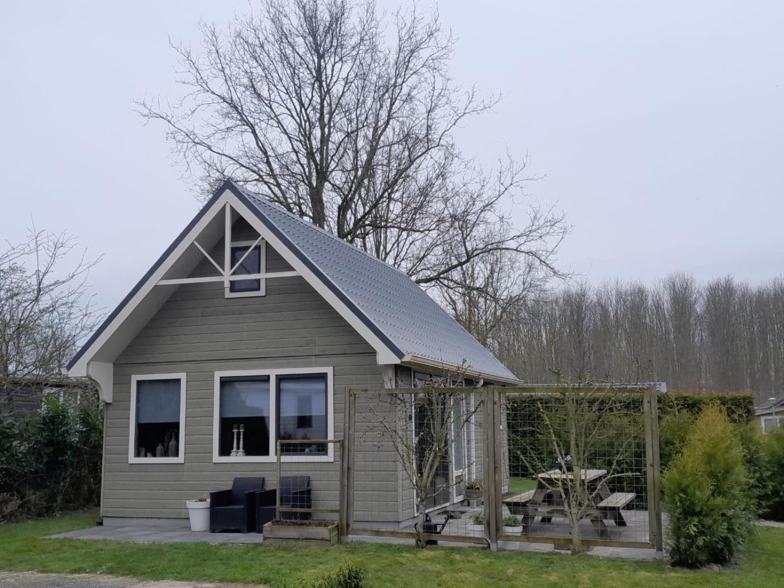 4-Persoons Vakantiehuisje Simmerwille Tzummarum Exterior foto